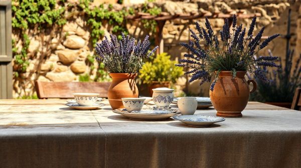 Guida alle ombrière provenzali: qualità e design con tela ultra densa